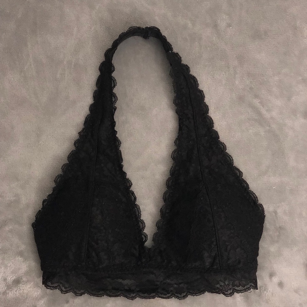 Black Hollister bralette